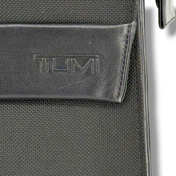 Tumi Alpha Briefcase Bag With Over The Shoulder Handels Solid Black 43010D3 - Picture 2 of 16